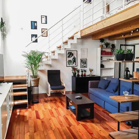 Апартаменты Accogliente Loft In Palazzo Storico
